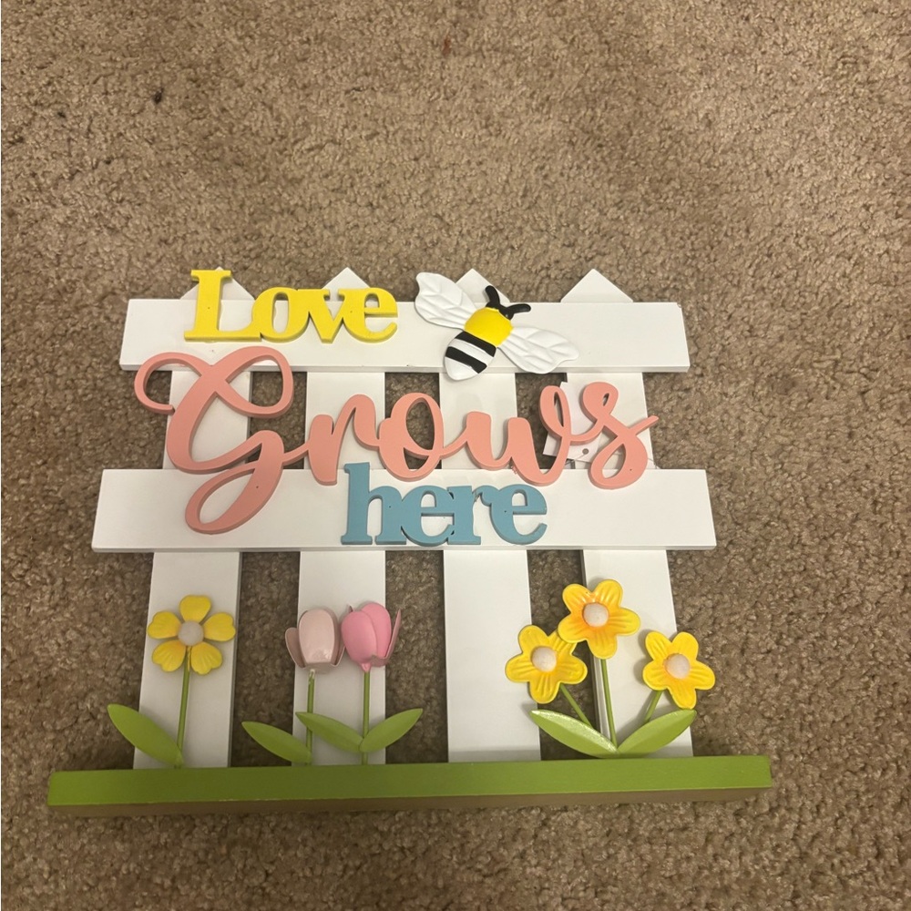 Colorful 'Love Grows Here' Wall Decor
